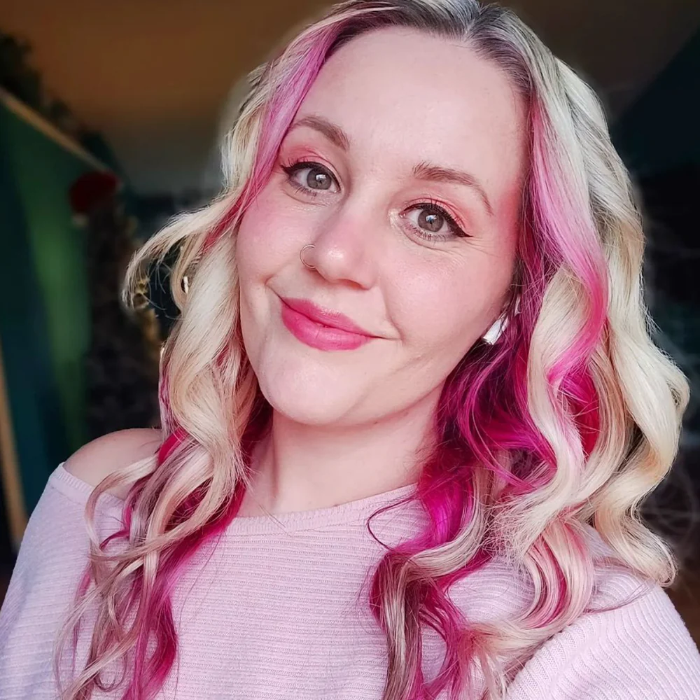 Magenta Morning Color Depositing Treatment Mask - Image 3